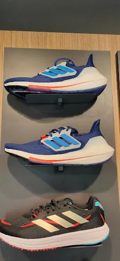 Footlounge adidas Puma Reebok